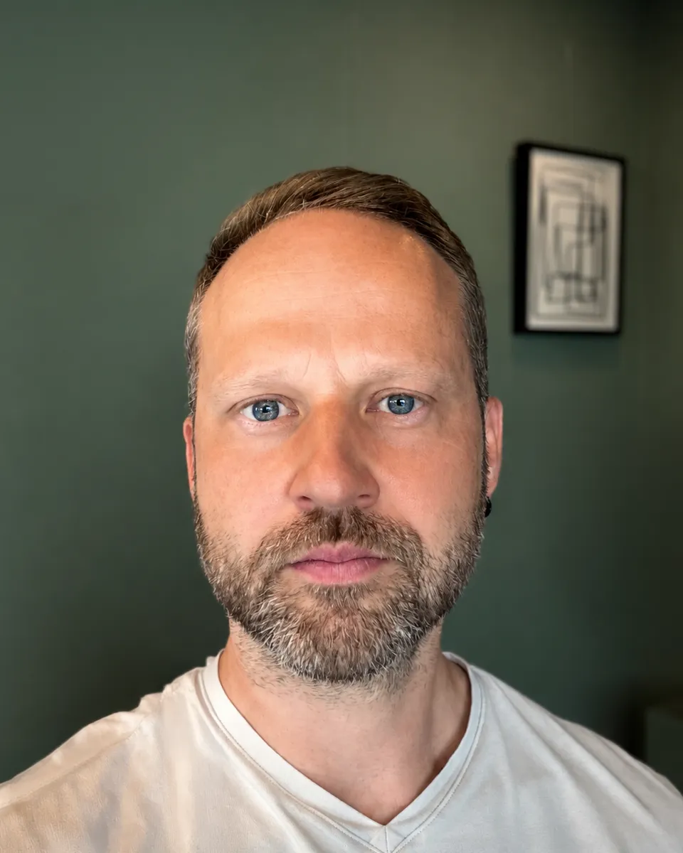 Portretfoto van David Broekema
